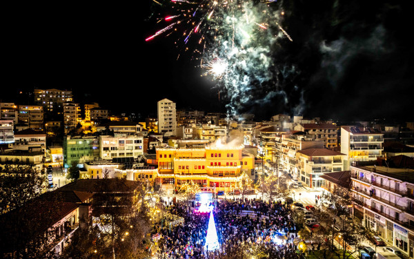 Δήμος Κιλκίς: Λάμψη, χαρά και μουσικές στην έναρξη των Χριστουγεννιάτικων εκδηλώσεων
