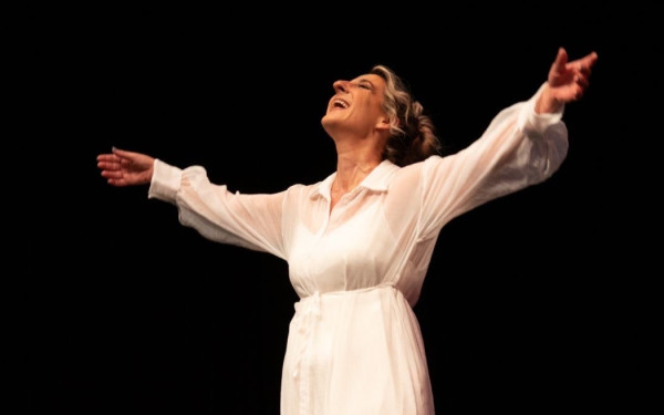 Θεσσαλονίκη: «Shirley Valentine» σε διασκευή Αλέξανδρου Ρήγα και σκηνοθεσία Αντώνη Λουδάρου