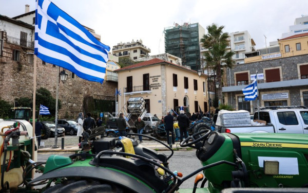 Ηράκλειο: Στο κτήριο της Αποκεντρωμένης Διοίκησης Κρήτης οι αγροτοκτηνοτρόφοι