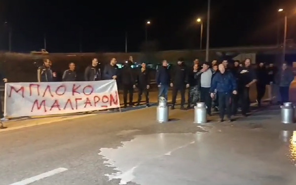 «Μπλόκο» στα Μάλγαρα στο ρεύμα προς Θεσσαλονίκη έστησαν οι αγρότες