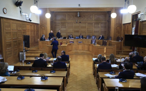 Γιώργος Ξυλούρης στην Εξεταστική για τον ΟΠΕΚΕΠΕ: «Έξι μήνες ξεφτιλίζομαι. Επικαλούμαι δικαίωμα στη σιωπή» (Live)