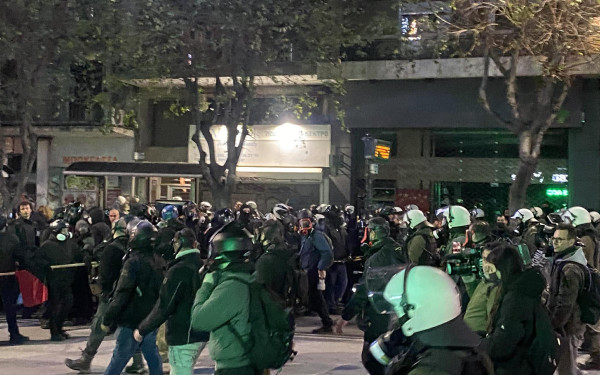 Θεσσαλονίκη - Πορεία για Γρηγορόπουλο: Στους δρόμους του κέντρου οι διαδηλωτές - Ισχυρή παρουσία της αστυνομίας