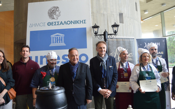 Ρεκόρ επισκεπτών στη Χριστουγεννιάτικη Γαστρονομική Αγορά στο Δημαρχείο Θεσσαλονίκης