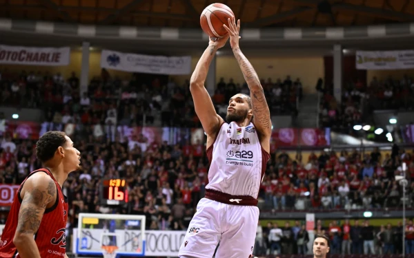 Μπάσκετ: Και Ταϊρί και Άλεν στον ΠΑΟΚ (βίντεο)