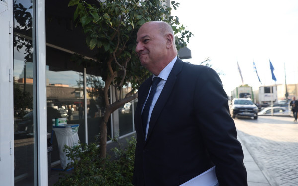 Κόντρα Τσιάρα - βουλευτών ΝΔ: «Τρώμε πολύ ξύλο εκεί έξω»