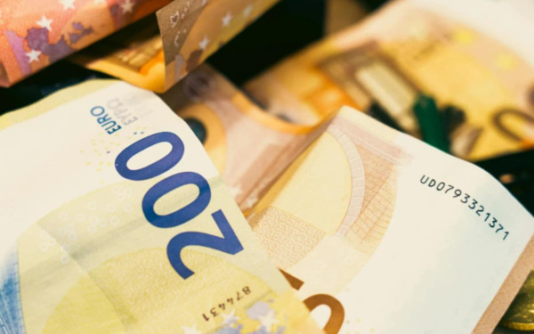 Aυξήθηκαν καταθέσεις και δάνεια το Νοέμβριο