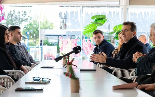 Μ. Χρυσοχοΐδης: Σε συνάντηση με νέους τσιγγάνους ενεργούς πολίτες - Στο επίκεντρο η κοινωνική συμβίωση