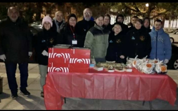 Θεσσαλονίκη: Πρωτοχρονιάτικο γεύμα και βασιλόπιτα σε άστεγους…