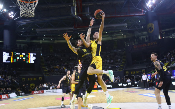 Μπάσκετ: Η ΑΕΚ λύγισε τον Άρη μετά από μεγάλη μάχη (βίντεο)