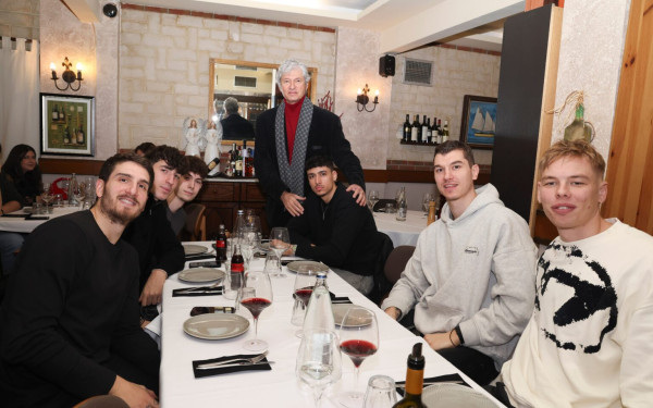 Μπάσκετ: Στιγμές χαλάρωσης για τον Άρη με το Χριστουγεννιάτικο γεύμα της ΚΑΕ