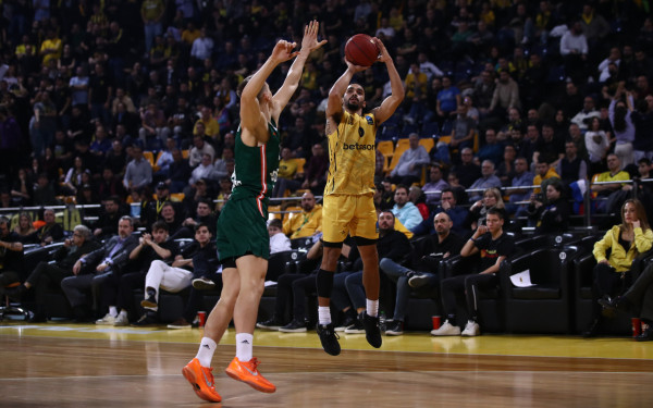 Μπάσκετ: Βαριά ήττα του Άρη από την Τσεντεβίτα στο Παλέ