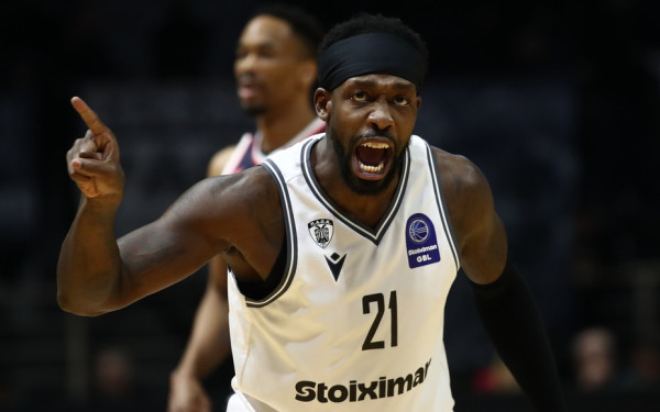 Μπάσκετ: Αποθεώθηκε στο ντεμπούτο του με τη φανέλα του ΠΑΟΚ ο Μπέβερλι (βίντεο)
