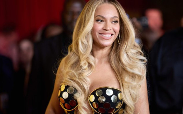 Η Beyoncé και επίσημα στην λίστα των δισεκατομμυριούχων