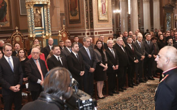 Λαμπρή δοξολογία στη Μητρόπολη Αθηνών για το νέο έτος με παρουσία πολιτικής και πολιτειακής ηγεσίας