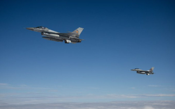 ΗΑΕ: Ιρανικά drones στοχεύουν τη Φουτζάιρα - Ένας τραυματίας στο Άμπου Ντάμπι από πτώση συντριμμιών