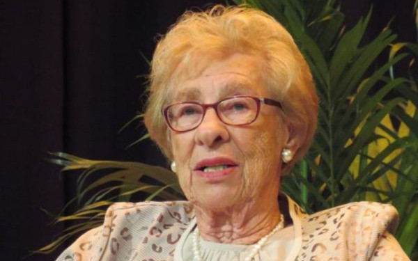 Απεβίωσε στα 96 της η Εύα Σλος, ετεροθαλής αδελφή της Άννας Φρανκ