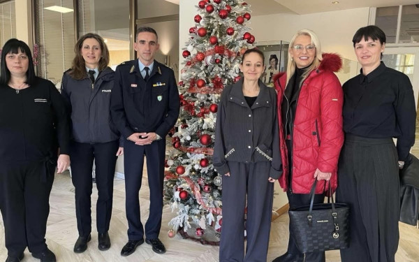 Πυλαία: Η αστυνομία δεν είναι μόνο σε περιπολίες - Δείχνει το κοινωνικό της πρόσωπο με προσφορά και αλληλεγγύη