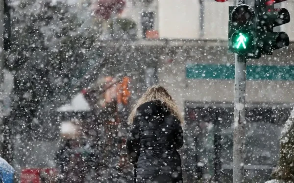 Καιρός: Η πορεία της Ψυχρής Εισβολής – Ποιες πόλεις θα ντυθούν στα «λευκά» την αλλαγή του χρόνου