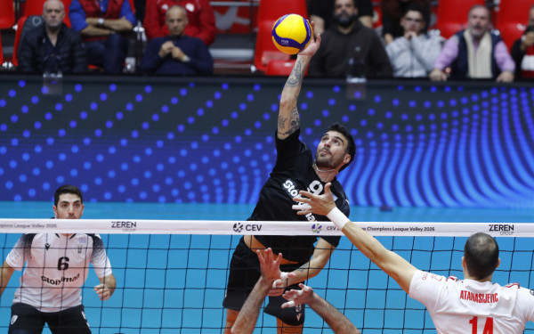 Βόλεϊ: Θρίαμβος του ΠΑΟΚ στην έδρα του Ολυμπιακού (βίντεο)