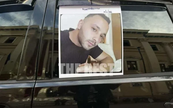 Πάτρα: Οργή στα δικαστήρια από τους συγγενείς του 30χρονου - «Δεν θα τον ξαναδώ τον Κώστα μου, είναι φονιάδες»