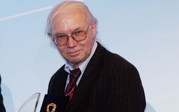 Το ελληνικό ποδόσφαιρο πενθεί για τον θάνατο του Σταύρου Πετρακόπουλου