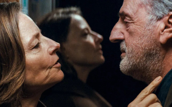 Σινεμά - Ο Αλέξης Δερμεντζόγλου επιλέγει: Η Τζόντι Φόστερ μιλάει γαλλικά ανάμεσα σε… φίδια!