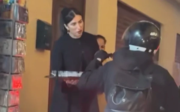 Κρήτη: Κατάστημα στο Ρέθυμνο κερνάει... ρακές οδηγούς κολημμένους στην κίνηση - Δείτε βίντεο