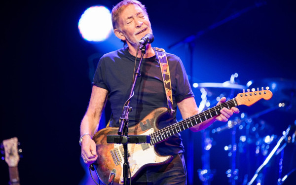 Πέθανε ο τραγουδιστής Κρις Ρέα σε ηλικία 74 ετών (βίντεο)