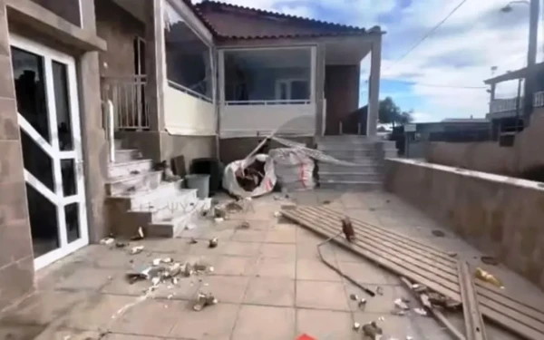 Αλεξανδρούπολη: Διέλυσαν το σπίτι και ξυλοκόπησαν άγρια τον παππού του 3χρονου που πέθανε από ασιτία (βίντεο)