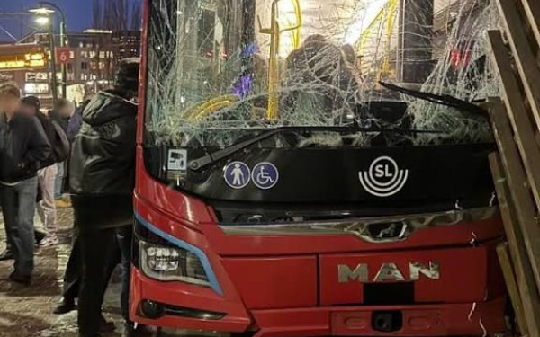 Τροχαίο με λεωφορείο στη Στοκχόλμη: Τουλάχιστον 10 τραυματίες