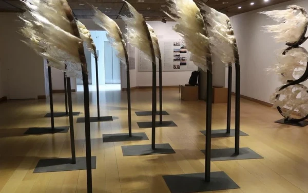 Θεσσαλονίκη: Μα, τι φοβούνται στο ΑΠΘ και κρατούν στο “ψυγείο” το μνημείο του Κ. Βαρώτσου για τα θύματα των Τεμπών; Tου Νίκου Ηλιάδη