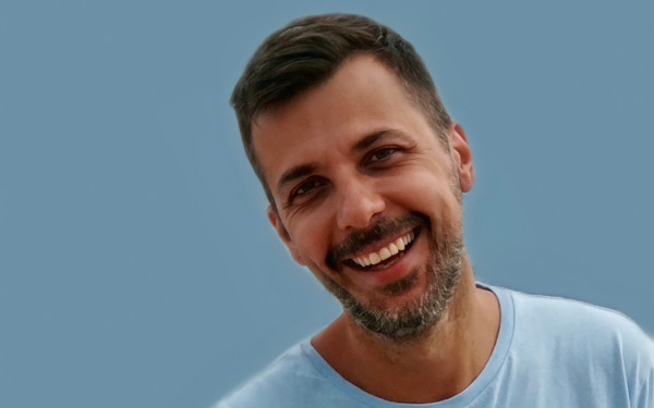 Ο The Trivialist αποκαθηλώνει τις αυθεντίες με «όπλο» του την επιστήμη