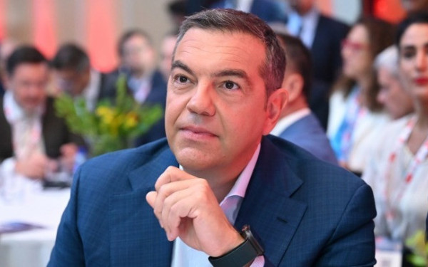 Αλ.Τσίπρας: Η κρίση εμπιστοσύνης στους θεσμούς απειλεί τη Δημοκρατία