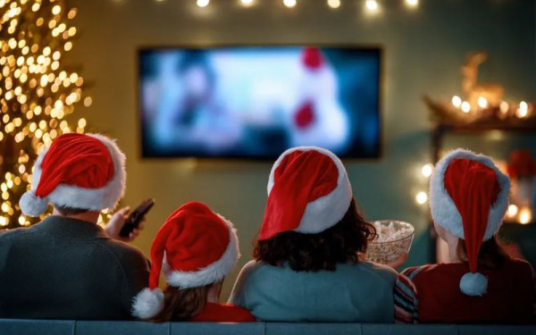 Παραμονή Πρωτοχρονιάς: Όλα τα ρεβεγιόν, τα μουσικά show και οι special εκπομπές για το σπίτι (βίντεο)