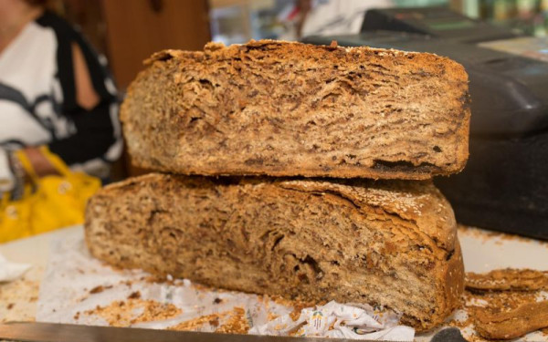 Βασιλόπιτα Αγιάσου: Η πρωτότυπη πίτα της Λέσβου με αλμυρό-γλυκό συνδυασμό