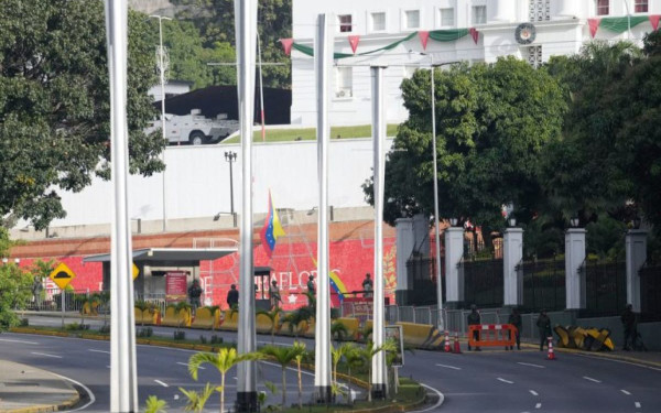 Βενεζουέλα: Πόλη φάντασμα το Καράκας - Εξαίρεση οι τεράστιες ουρές στα σούπερ μάρκετ (φωτό)