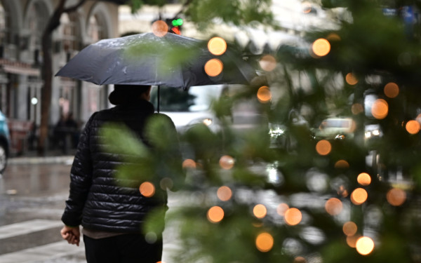 Καιρός: Χριστούγεννα με ισχυρές βροχές και καταιγίδες - Tι να προσέξουν οι εκδρομείς