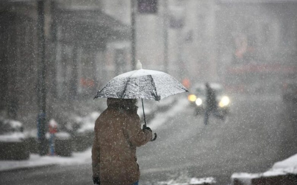 Σαρώνει η παγωνιά με χιόνια στα ορεινά και τα χιονοδρομικά κέντρα - «Βουτιά» θα κάνει ο υδράργυρος την Πρωτοχρονιά