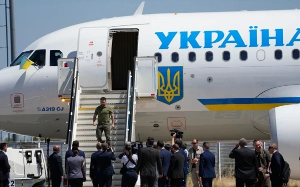 Έφτασε στο Μαϊάμι ο Βολοντιμίρ Ζελένσκι για τη συνάντηση με τον Τράμπ