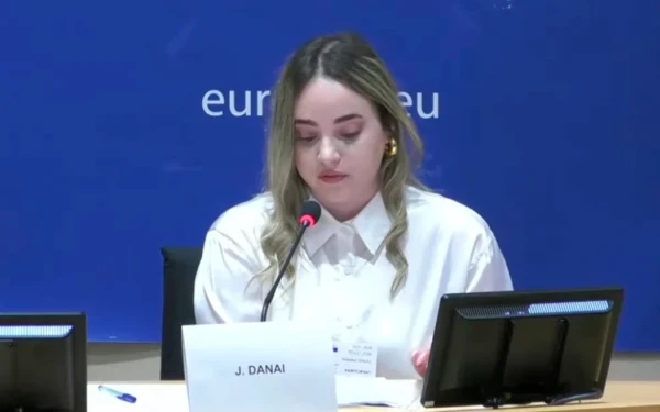 Ευρωκοινοβούλιο: Συγκλόνισε η 22χρονη που ο πατέρας της δολοφόνησε τη μάνα της στο Μενίδι - «Είμαι εδώ για όσα παιδιά έμεναν πίσω»