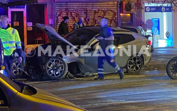 Θεσσαλονίκη: «Τρέξαμε να σωθούμε, πήγε να μας πατήσει» - Συγκλονίζει μαρτυρία για την τρελή πορεία του οχήματος της 24χρονης  (βίντεο)