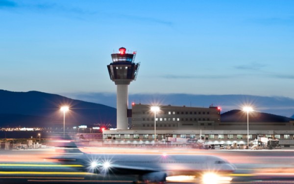 Τραγωδία στο «Ελευθέριος Βενιζέλος»: Νεκρή 67χρονη ΑμεΑ κατά την αποβίβαση από αεροσκάφος