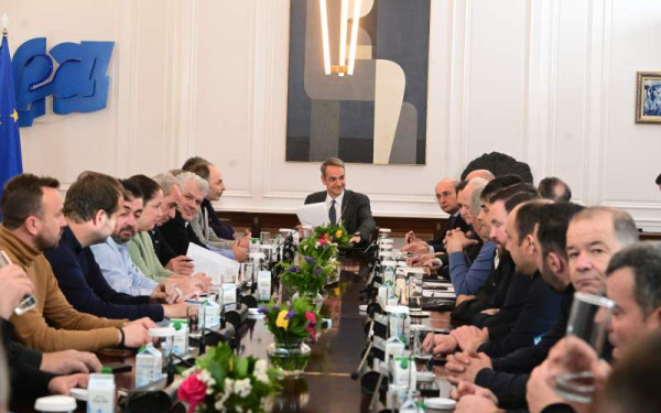 Συνάντηση με Μητσοτάκη στο Μέγαρο Μαξίμου: Τι κέρδισαν αγρότες και κτηνοτρόφοι και τι έρχεται σήμερα στη νέα σύσκεψη