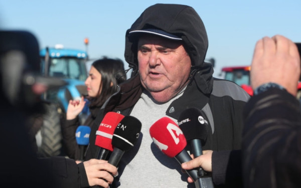 Αγρότες: Ζητάει συγγνώμη ο Ανεστίδης για την επίθεση στον Μητσοτάκη - «Ήταν εκ παραδρομής, ήταν εκτός συζήτησης, εκτός αέρα» (βίντεο)