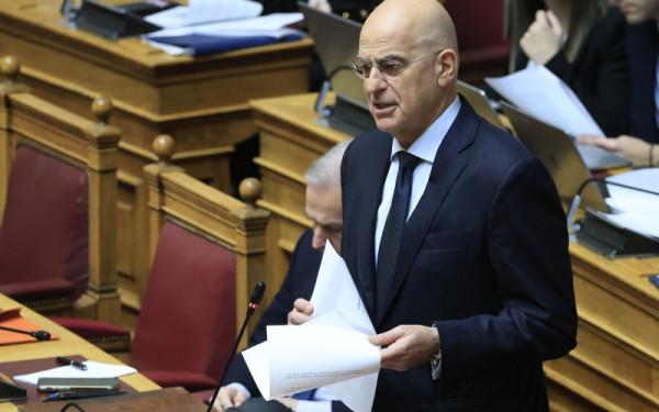 Δένδιας: Νομοτεχνικές μεταβολές στις Ένοπλες Δυνάμεις - Μειώνεται ο χρόνος παραμονής στο βαθμό του λοχαγού