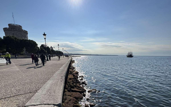 Θεσσαλονίκη: Υποχώρησαν τα νερά από τον Θερμαϊκό Κόλπο