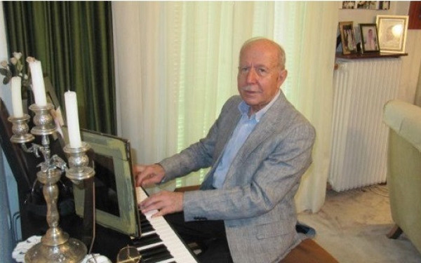 Ένας βετεράνος δημοσιογράφος που έγινε μουσικός και έγραψε ωδή για τον Άγιο Αντώνιο της πόλης του - Δείτε βίντεο