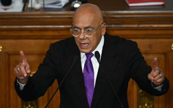 Βενεζουέλα: Μαζικές αποφυλακίσεις ξένων και εγχώριων κρατουμένων ως «χειρονομία ειρήνης» (βίντεο)