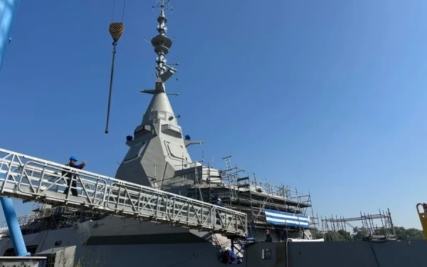 Φρεγάτα «Κίμων»: Ιστορικός κατάπλους στη Σαλαμίνα – Η Νέα Εποχή του Πολεμικού Ναυτικού ξεκινά - Δείτε εικόνες