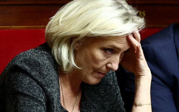 Γαλλία: Ξεκινά σήμερα η εκδίκαση της Μαρίν Λεπέν